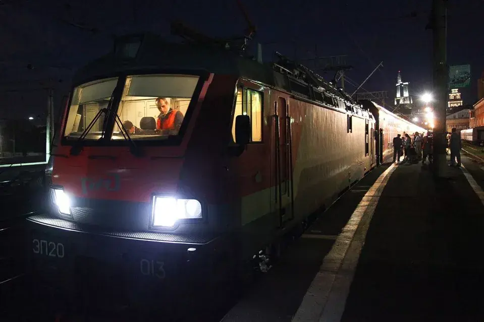 La estación de Ekaterinburgo, a 1600 km de Moscú