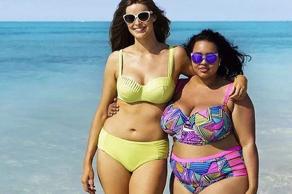 La creadora de esta tendencia es Gabi Gregg, una bloguera oriunda de Estados Unidos quien lanzó una línea de bikinis Swimsuits For All con talles especiales