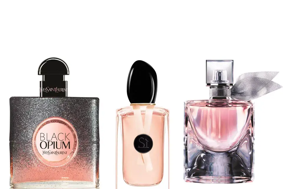 Black Opium Shock de YSL, $1815 x 50 ml; Sí Rose Siganture, de Giorgio Armani, $2400 x 100 ml y La Vie Est Belle de Lancome, $2010.