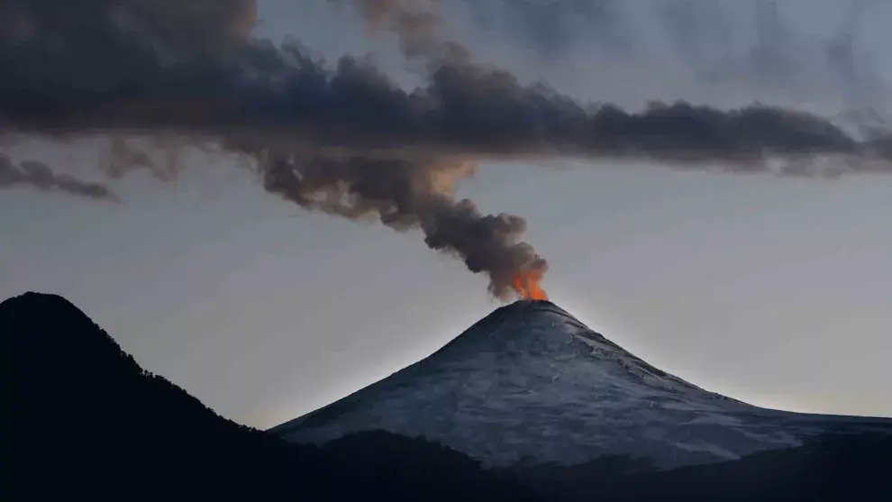 Momento cumbre: el Villarrica, humeante y activo