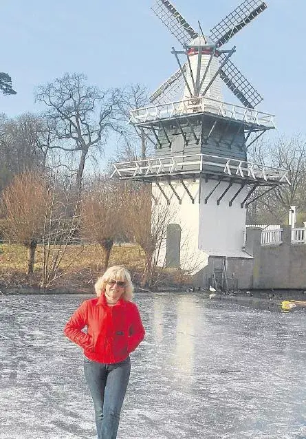 María Cristina Perticarini y los canales congelados de Haarlem
