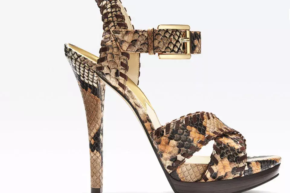 Sandalias de print pitón con tiras cruzadas