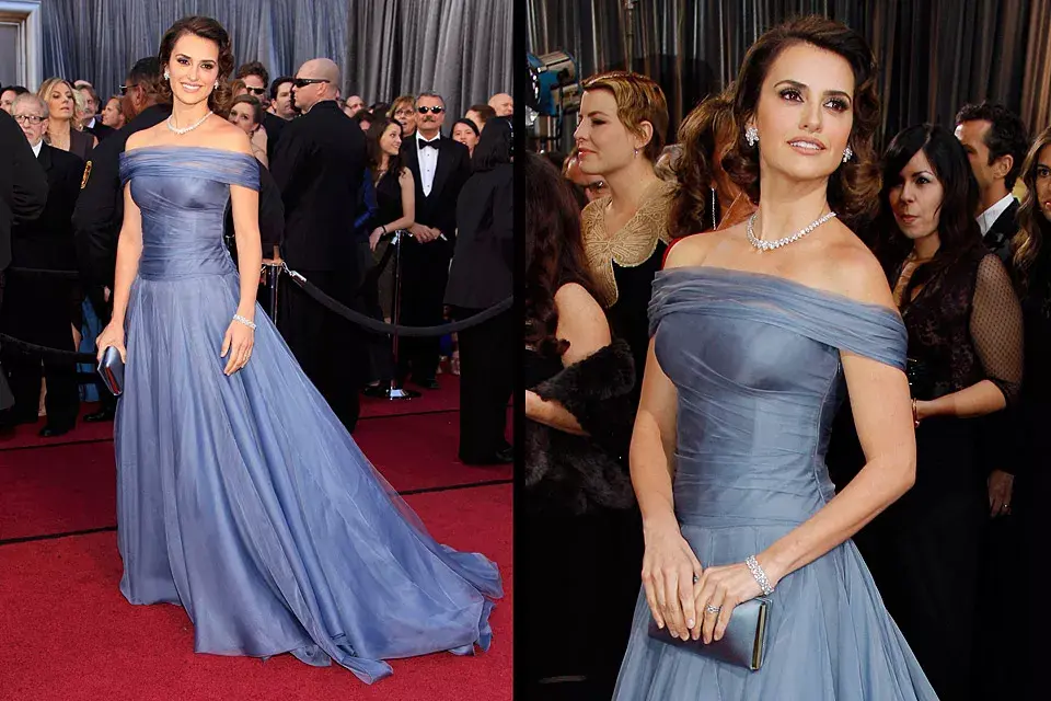 Aunque el peinado la avejentaba un poco, el vestido de Penélope Cruz de Giorgio Armani en color lavanda grisáceo la hacía lucir como una diva de Hollywood