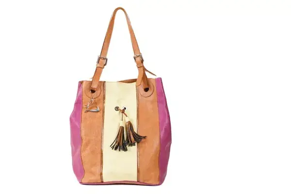 De cuero tricolor (Lázaro, $858)