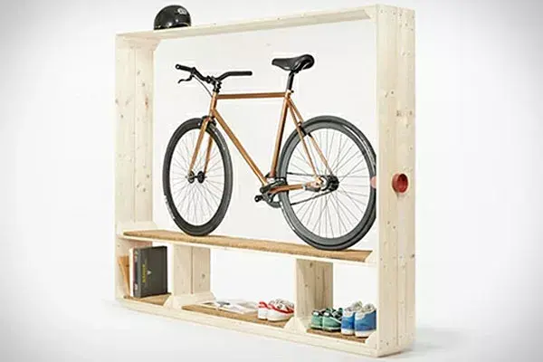 ¿Tenés lugar donde guardar la bici? ¿Qué te parece este estante de madera?