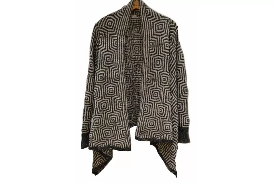Saco amplio estilo poncho (India Style, $1630)