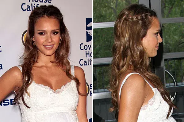 Todo el largo del pelo con bucles y trenzas en los laterales, el look de Jessica Alba