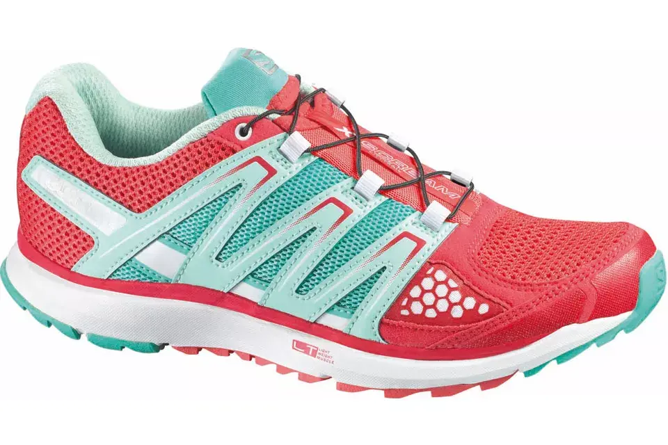 Zapatillas combinadas (Salomon, $1389)