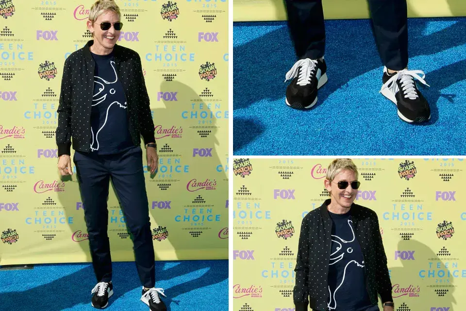 Ellen  DeGeneres apostó al sporty chic con chaqueta negra, remera estampada, pantalón a tono y zapatillas. ¿Da o no da?