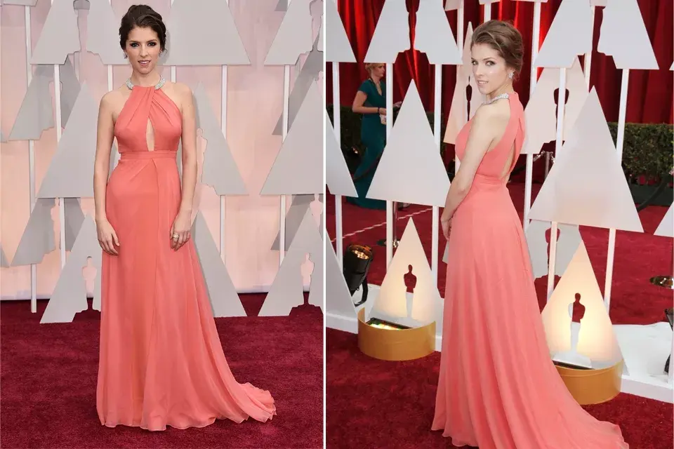 Anna Kendrick fue una de las primeras en llegar. Siempre muy femenina, aunque algo aburrida, eligió un vestido rosa de Thakoon y joyas de Norman Silverman