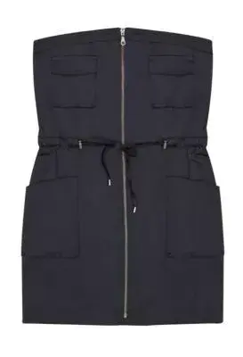 Con cierre, bolsillos y strapless (Desiderata, $825)