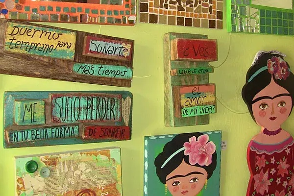 Cuadros con frases y cuadros con la imagen de Frida Kahlo