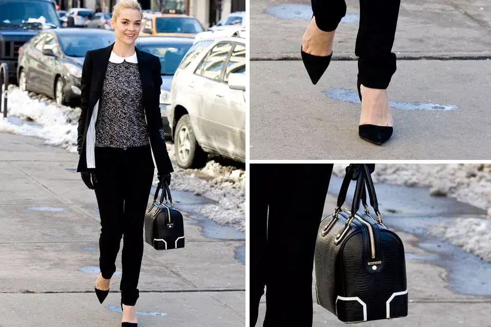 El look elegante, también, es uno de sus favoritos. ¡Que no falten los stilettos, por favor y las carteras tipo baúl