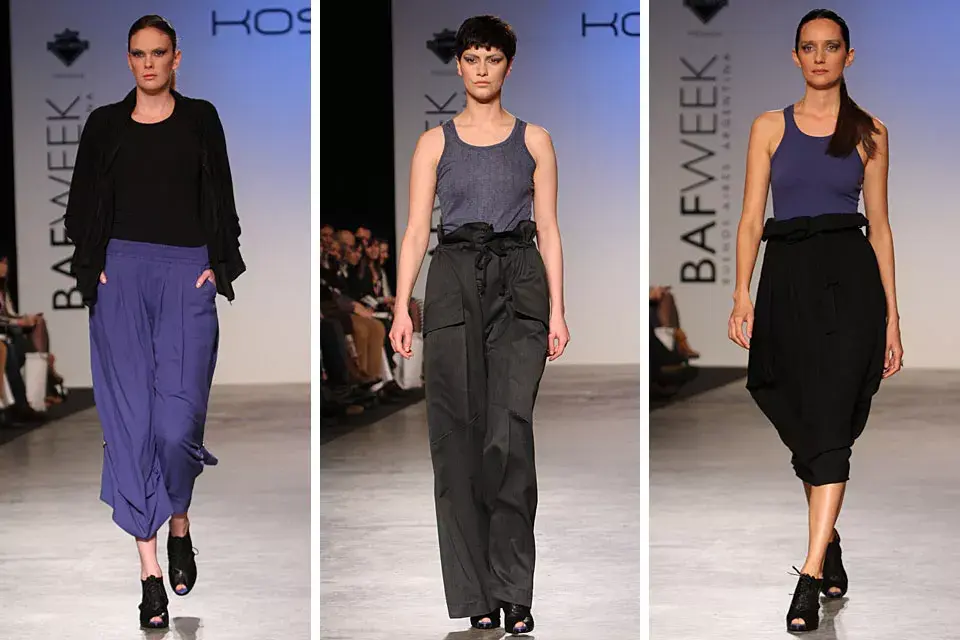 Kostüme presentó prendas holgadas combinadas con otras más al cuerpo