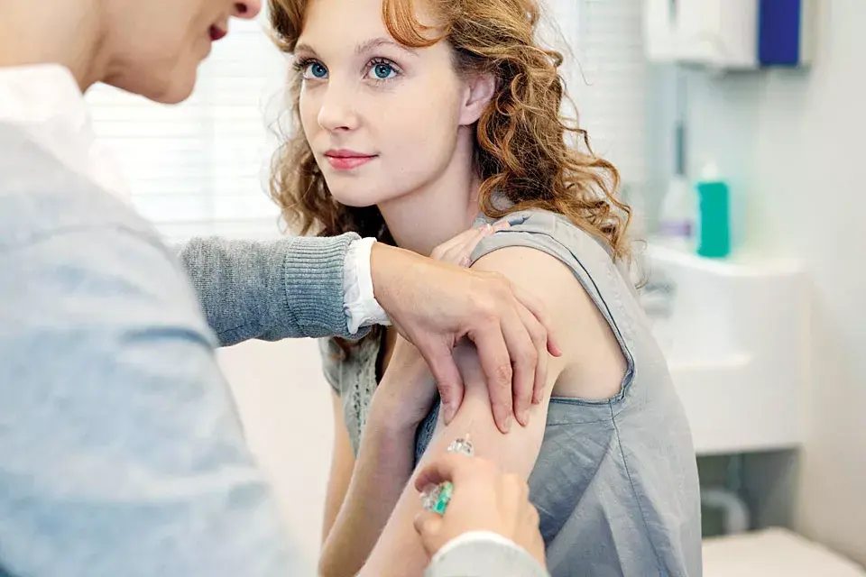 Antes de tomar cualquier decisión, es fundamental consultar con tu médico