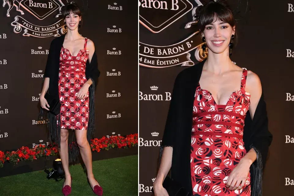 Zelmira Freres también pasó por el evento, con un vestido estampado, un kimono negro con flecos y chatitas. ¿Qué te parece?