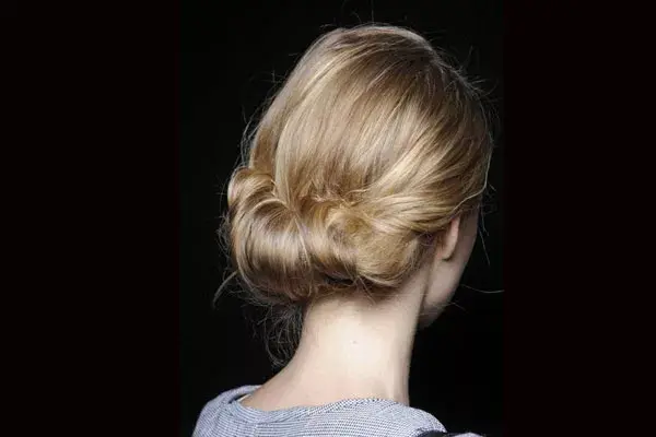 Sofisticado y original, un recogido ideal para nochebuena