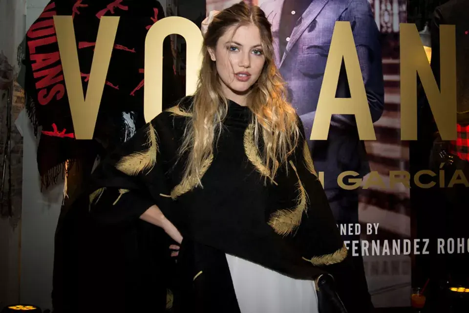 Stephanie Demner, otras de las famosas que dijo presente en el lanzamiento de Volans la colección capsula de Garçon Garcia diseñada por Dante Spinetta y Oscar Fernandez Roho