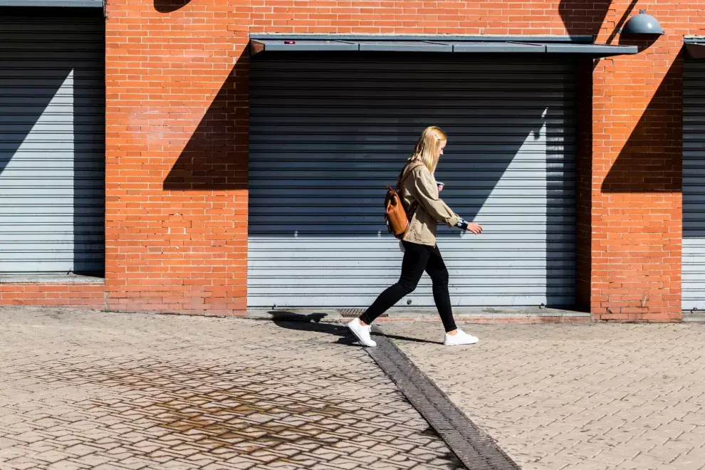 En Madrid, decir piropos pasó de ser "pintoresco" a ser "cutre" y la calle dejó de ser un terreno hostil. Esto es lo que una madrileña nos enseñó sobre ese proceso de transformación.