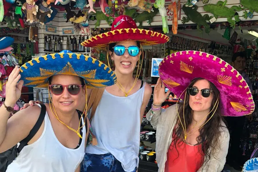 En la villa de la Isla Mujeres podés encontrar todo tipo de artesanías y souvenirs mexicanos para llevar.