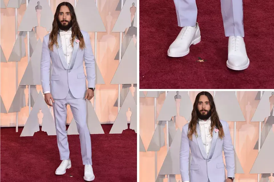 Jared Leto fue uno de los favoritos el año pasado, pero el look de esta edición no sorprende gratamente por su color ni su corte. Los zapatos tampoco ayudan.
