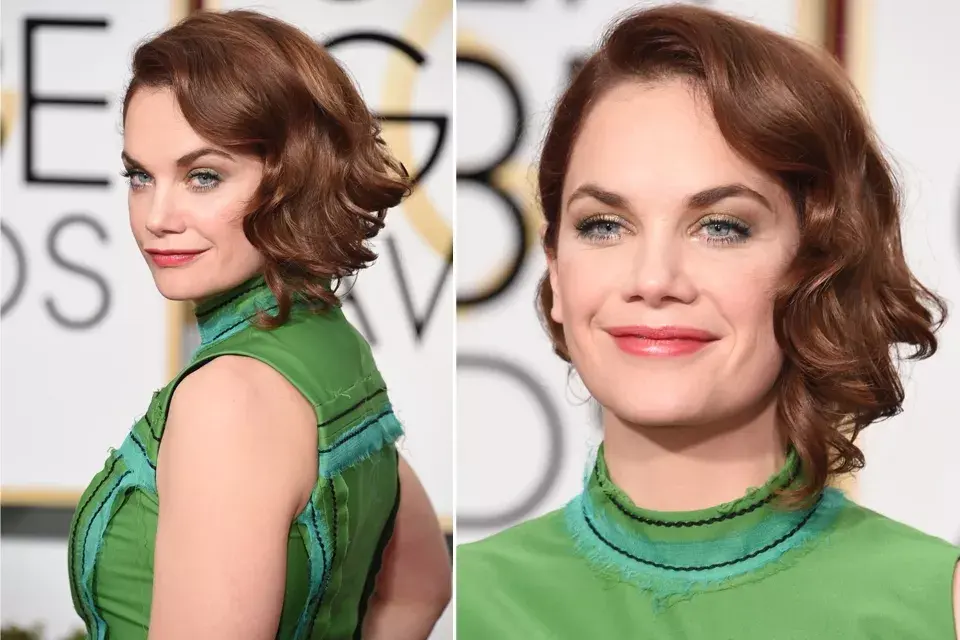 Ruth Wilson optó también por unas ondas retro bien marcadas. ¡Perfecta!