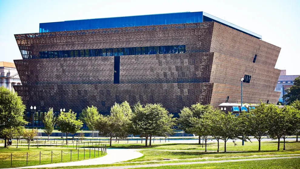 Obama se despide inaugurando el esperado Museo Nacional de Historia y Cultura Afroamericana