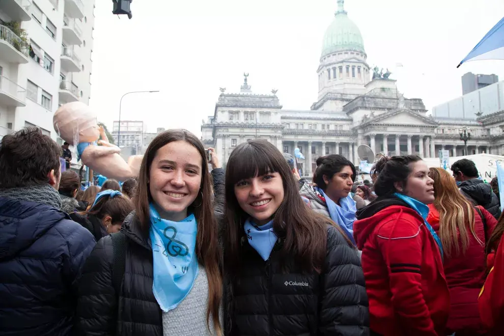 Hoy se define la votación a medianoche.