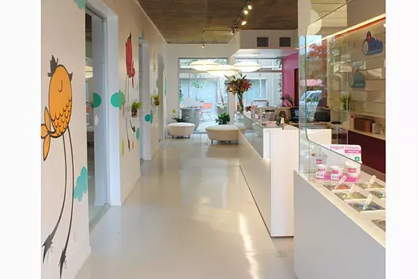 Zog tiene un local amplio en Costa Rica y Armenia