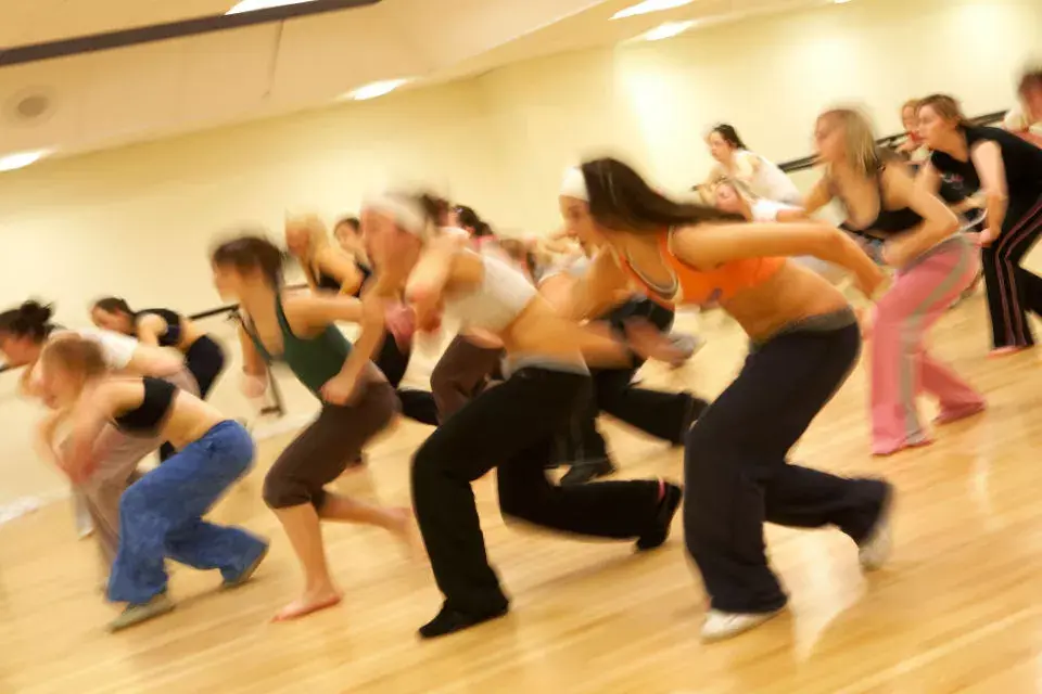 Clase de baile. Foto: Latin Stock.