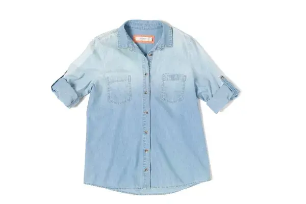 Camisa denim (Portsaid, $590)