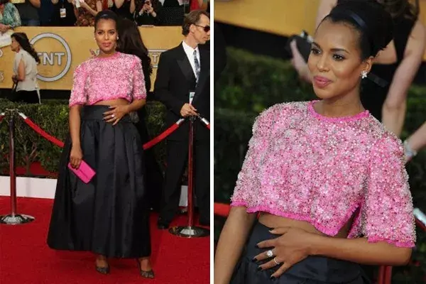 Kerry Washington, aún embarazada, elige la última tendencia: ¡un crop top fucsia de Prada! ¿Te animarías a mostrar tu panza de embarazada en la red carpet?