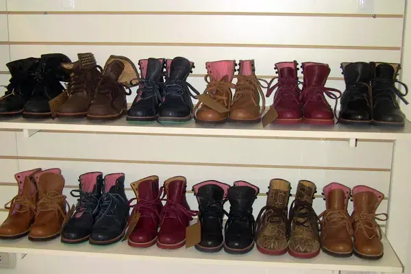 No te podés perder las carteras y los zapatos de esta tienda. ¡Son realmente divinos!