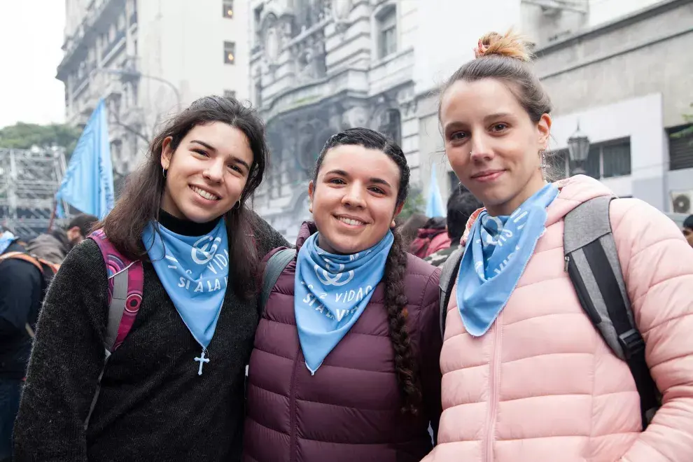 La chicas presentes en el Congreso.