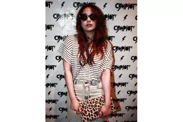 Mix de estampas: Emme combinó las rayas con el leopardo para la presentación de Complot; ¿qué opinás?