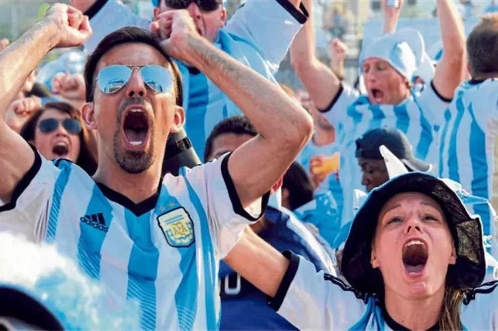 Historias de argentinos que se preparan para aterrizar en el gigante euroasiático, solos, en grupo, gasoleros o con paquetes de agencias