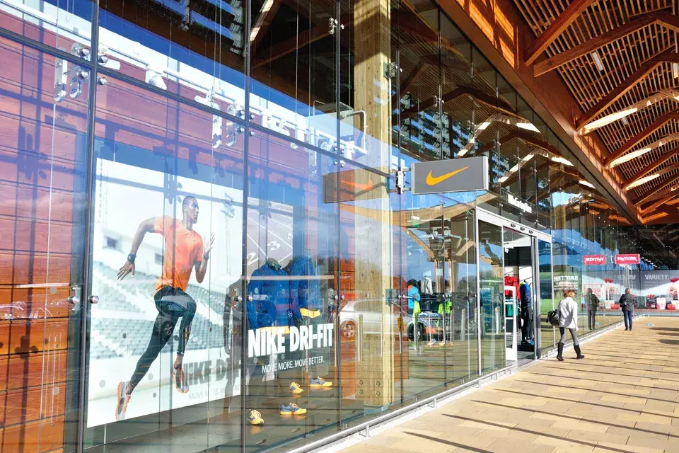 Nike, surge de la diosa griega de la victoria Atenea Niké