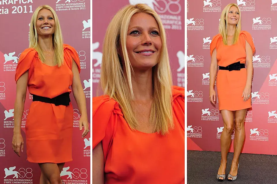 Siempre radiante, Gwyneth Paltrow eligió un vestido corto de Prada color mandarina