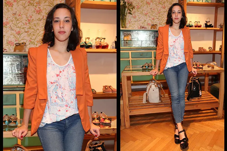 Nos encantó el blazer naranja que usó Vera Spinetta en el local de Huija; ¿qué opinan?