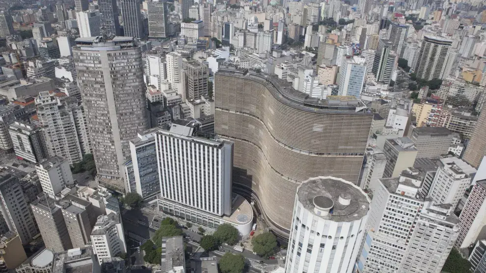 El Centro de la jungla de concreto, con el edificio Copan y su forma de ondas, diseñado por Oscar Niemeyer