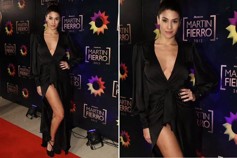 Ivana Nadal, otra de las famosas que eligió el color negro para la gala, en este caso un diseño con escote profundo y súper tajo. ¿Qué te parece?