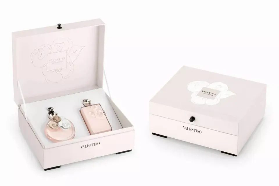 Cofre Valentino: Perfume VALENTINA 80ml y Body Lotion 200ml, $ 1185