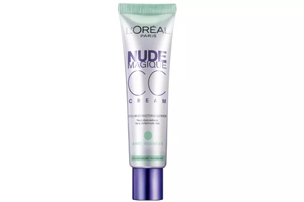 CC Cream Nude Magique L’Oréal Paris  ($ 86,99) viene en versión anti-rojeces, perfecta para pieles sensibles con tendencia a enrojecerse, y anti-fatiga, para pieles cansadas que tienen tonos grisáceos. Ideal para un look saludable
