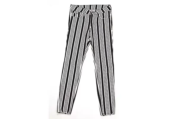 Pantalón con mil rayas muy trendy (Kosiuko, $660)