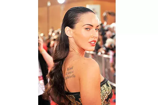 Cejas muy marcadas: El look de Megan Fox