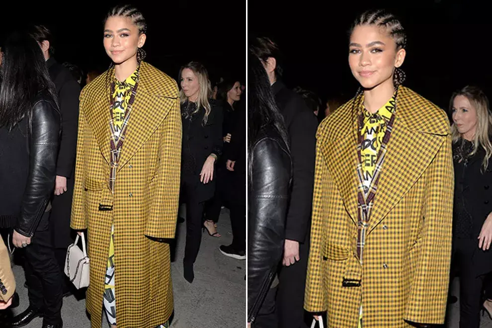 La cantante, actriz y modelo Zendaya en el desfile de Burberrys en Londres