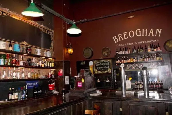 Este bar, en San Telmo, es ideal para ir con amigos a probar diferentes estilos
