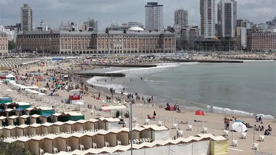 Mar del Plata, en una postal de verano