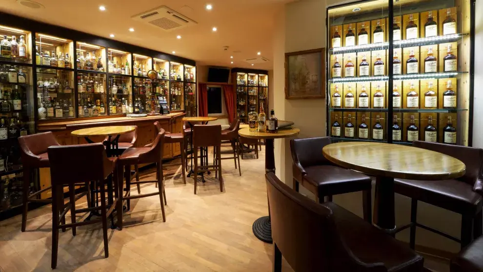 El bar del hotel Waldhaus