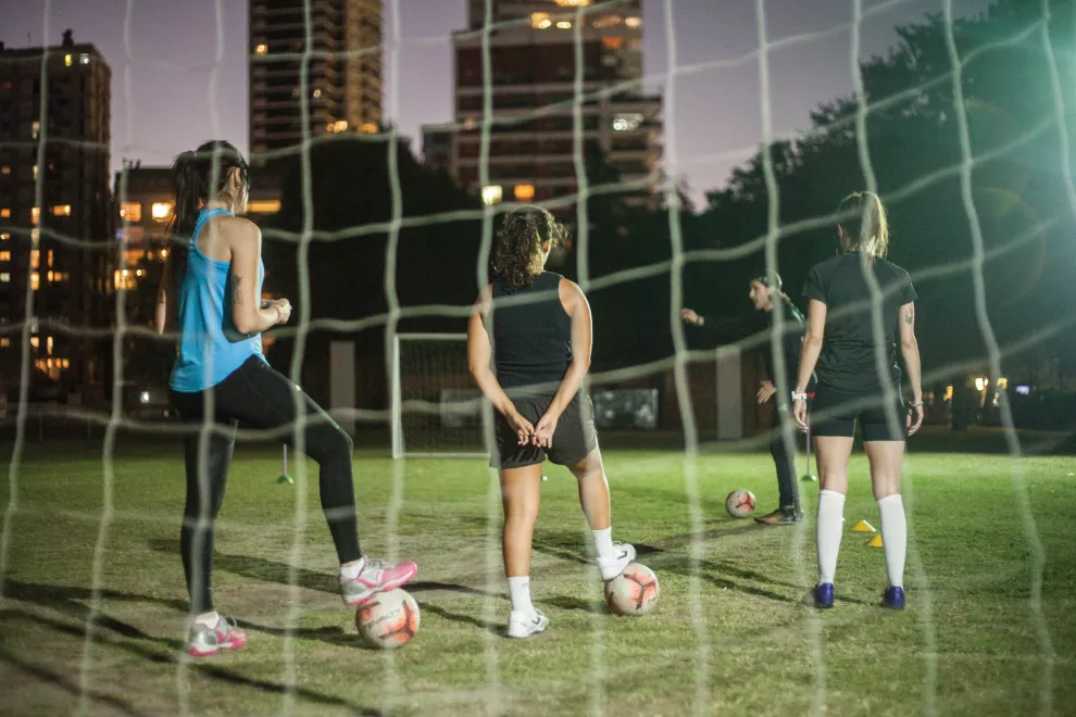 FútbolFit, sus ventajas y las diferencias con el fútbol femenino